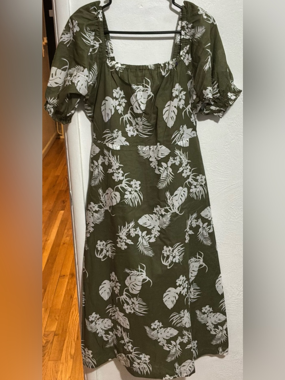 #63 NWT Studio B By Bobeau Olive Green Floral Tropical Print Midi Dress Size M